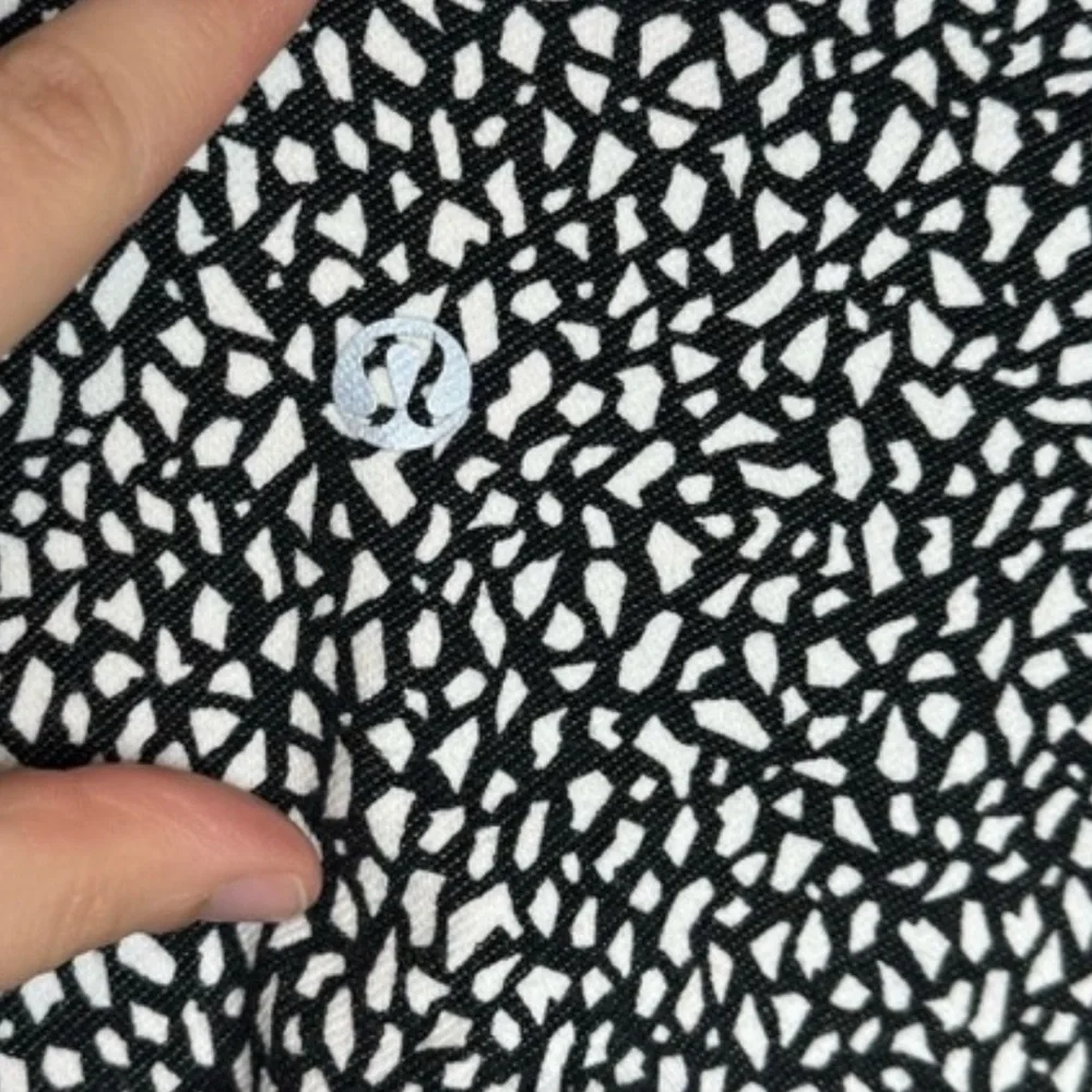 Lululemon Wunder Under Crop (Hi-Rise): Miss Mosaic e1.